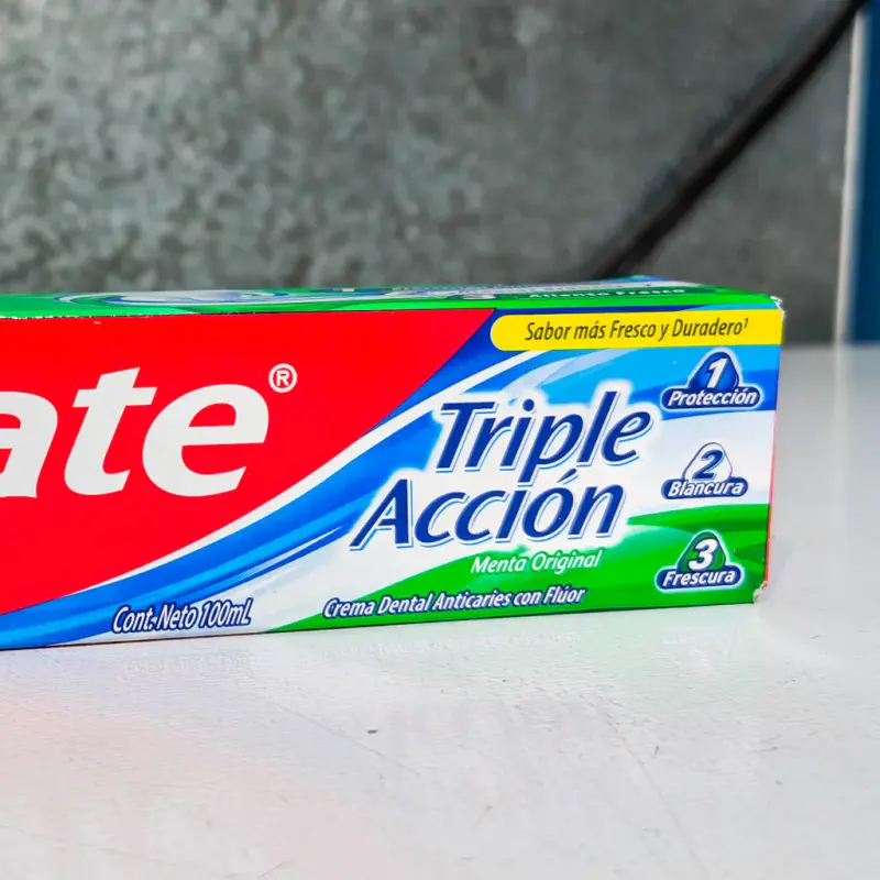 Colgate - Pasta Dental  - Triple Acción Menta Original - 100ml
