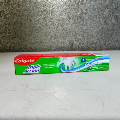 Colgate - Pasta Dental  - Triple Acción Menta Original - 50ml