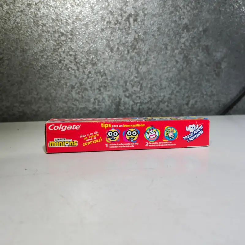 Colgate Minions anticaries con flúor sabor bubble fruit-  43ml