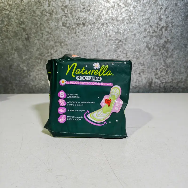 Toallas Femeninas Naturella con alas nocturna - 8pzas