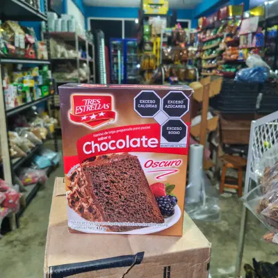 Harina Tres Estrellas para pastel sabor chocolate - 432g