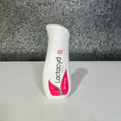 Shampoo íntimo Lactacyd Pro Bio fémina floral 220 ml