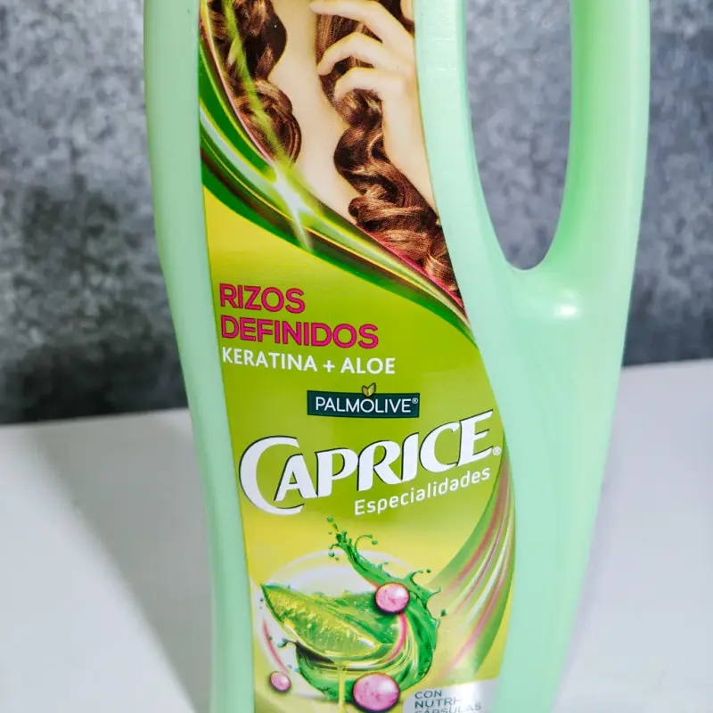 Shampoo Caprice - Rizos Definidos Con Keratina y Aloe - 750ml